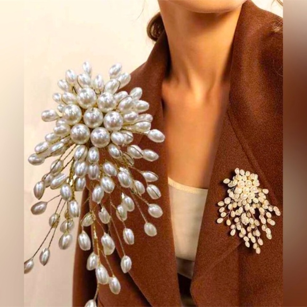 ✨Elegant Pearl Burst Brooch - Silver Pearl Cluster